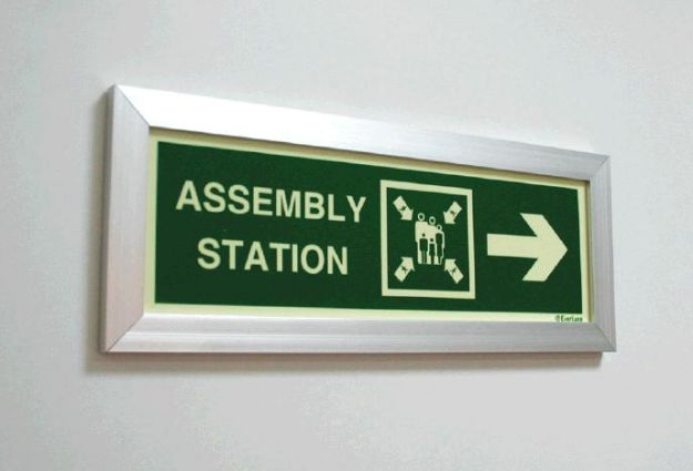 Aluminium frame for rectangular shaped signs, Self